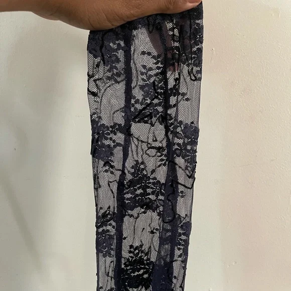 SavagexFenty Crotchless cat suit - Picture 5 of 6